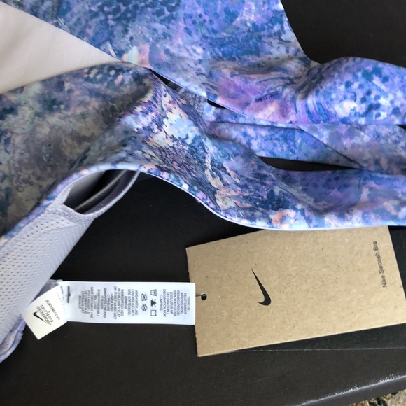 NIKE (L) Training Br - Picture 3 of 12